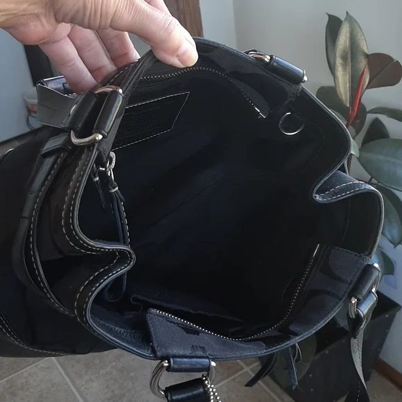 Coach purse - Picture 3 of 6